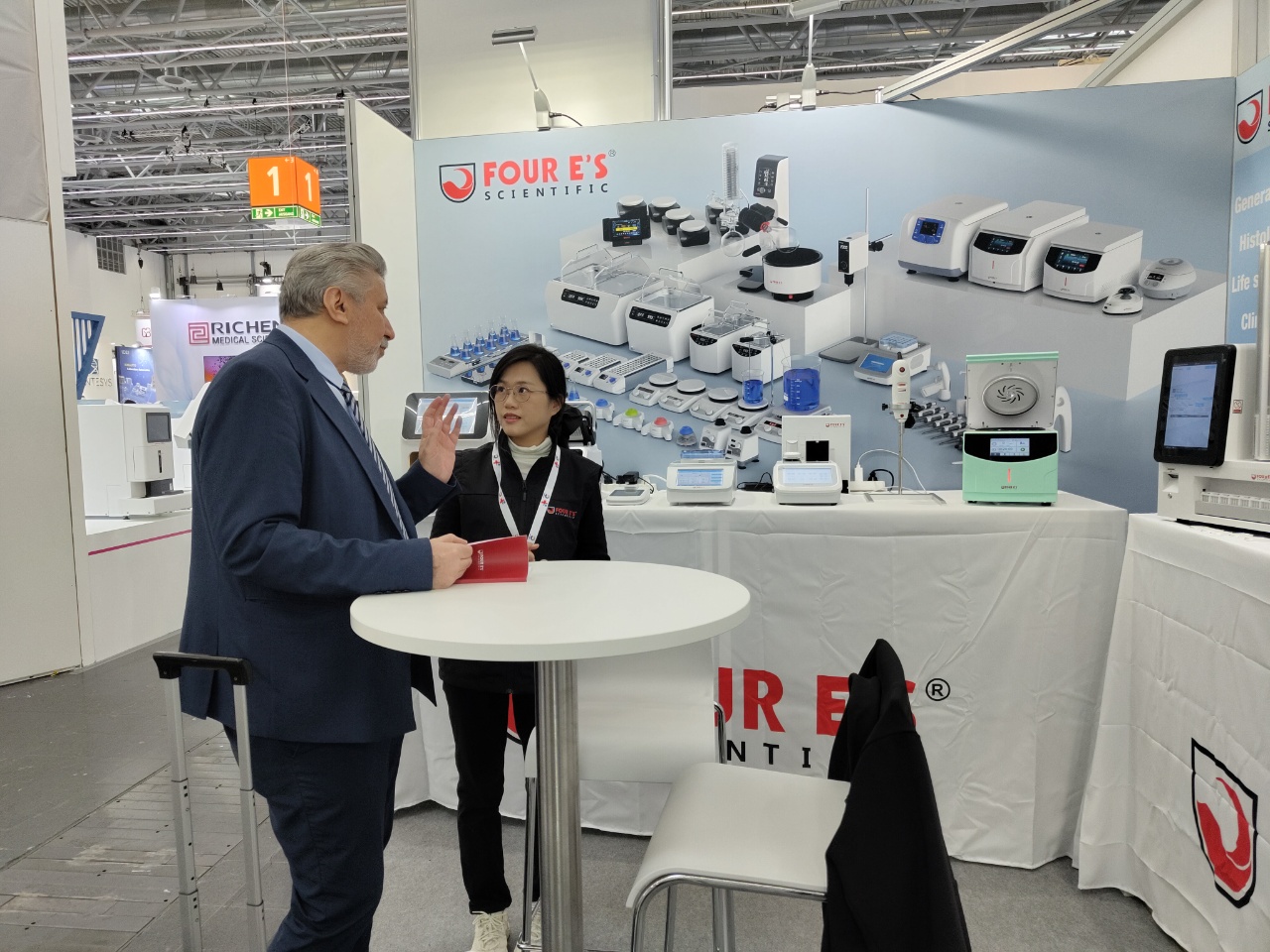 MEDICA 2025-Four E’s Scientifi